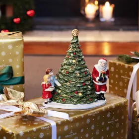 Фото: Декоративный подсвечник Christmas Toys "Санта у ели" 20 x 17 x 23 см